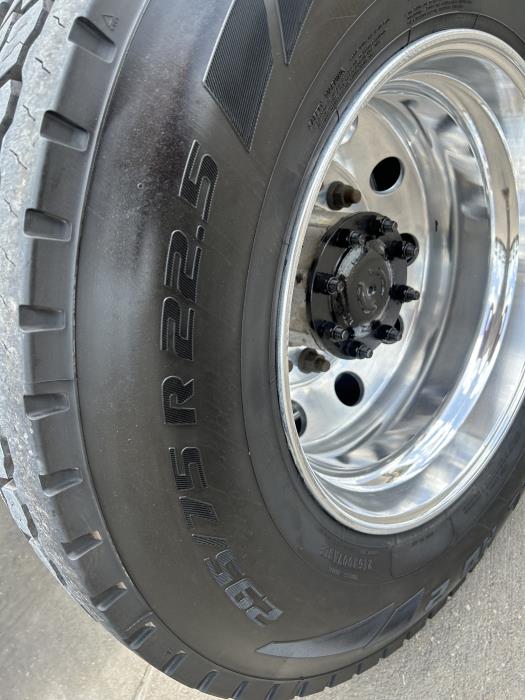 2021 Peterbilt 579-9