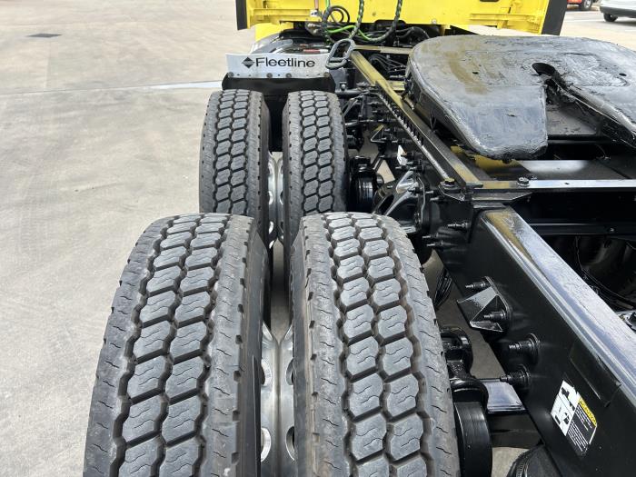 2021 Peterbilt 579-12