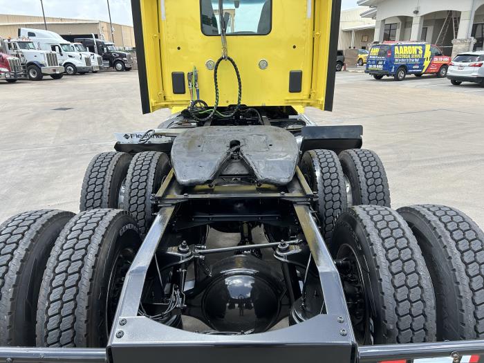 2021 Peterbilt 579-13