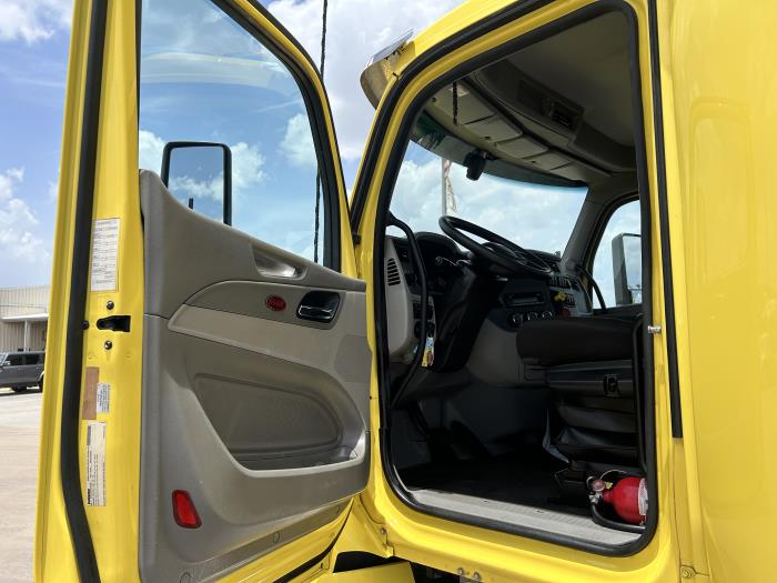 2021 Peterbilt 579-24