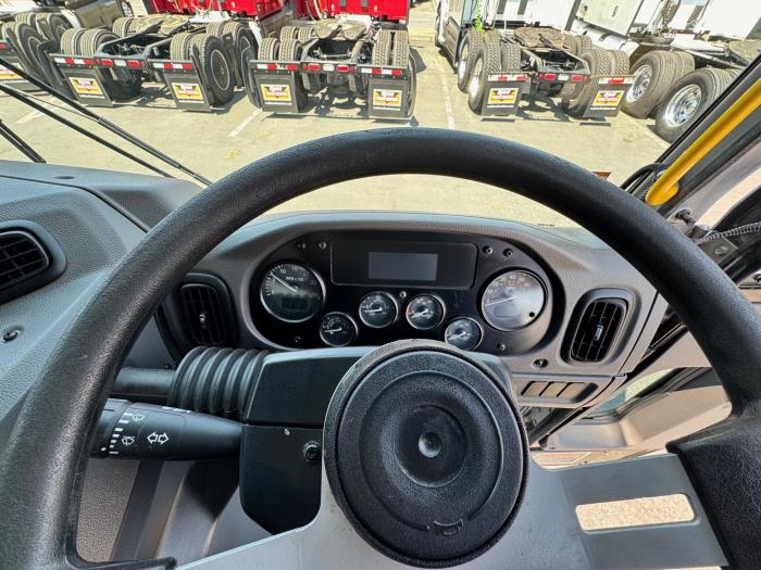 2022 Peterbilt 520-20