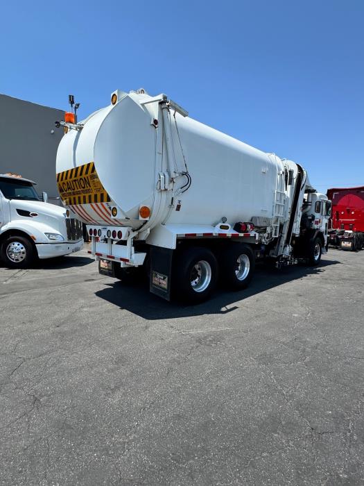 2022 Peterbilt 520-6