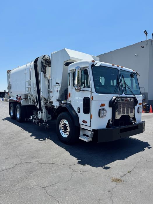 2022 Peterbilt 520-3