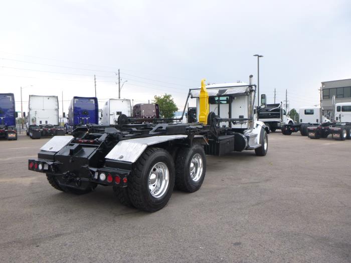 2018 Peterbilt 567-9