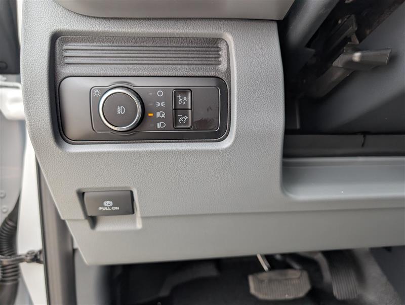 2025 Ford F-550 Regular Cab DRW 4x2 Bay Bridge Box Truck for sale #1878687 - photo 21