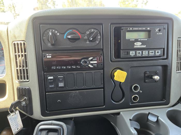 2017 International 4300-4X2-4