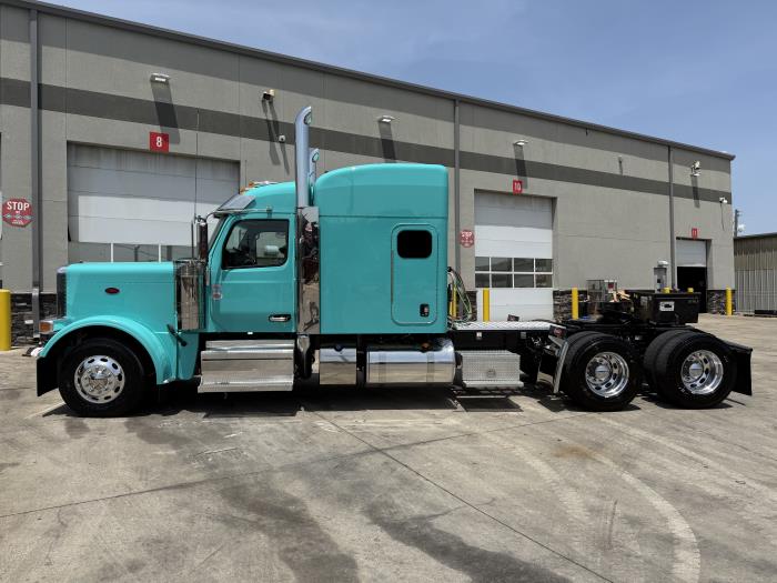 2026 Peterbilt 589-4