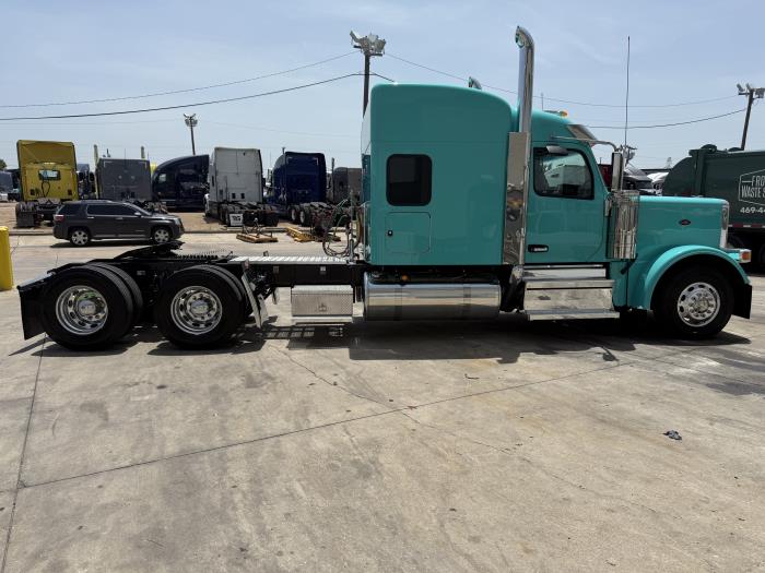 2026 Peterbilt 589-9
