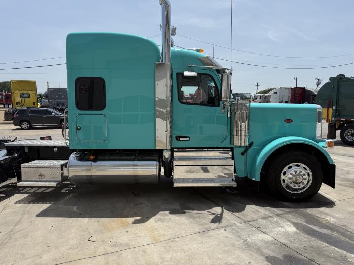 2026 Peterbilt 589-10