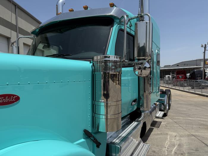 2026 Peterbilt 589-14
