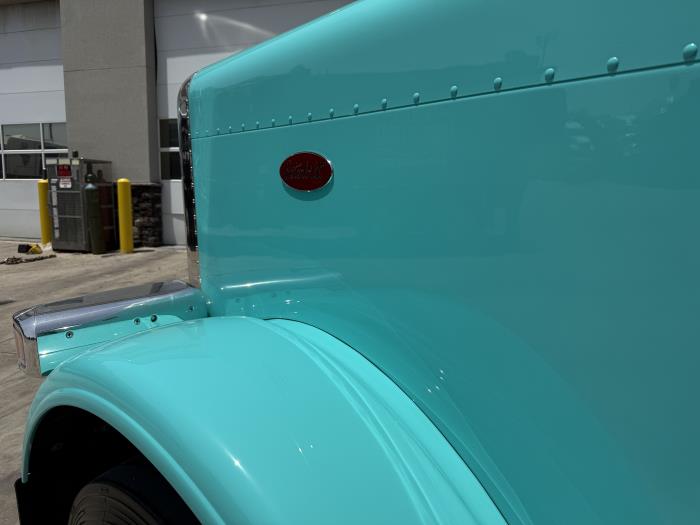 2026 Peterbilt 589-15