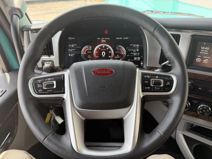 2026 Peterbilt 589-32