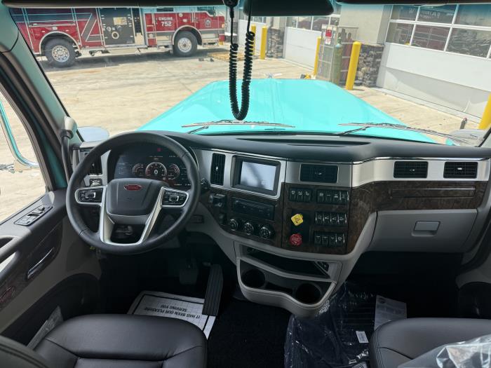 2026 Peterbilt 589-65