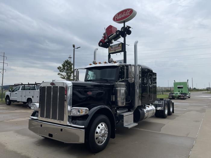 2022 Peterbilt 389-1