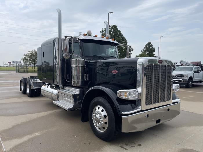 2022 Peterbilt 389-3