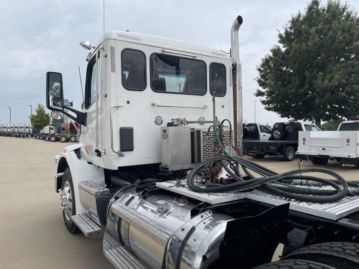 2020 Peterbilt 567-12