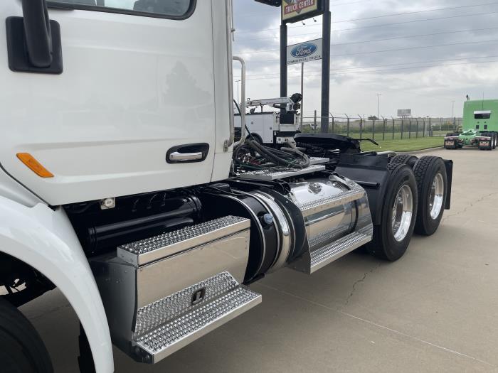 2020 Peterbilt 567-15