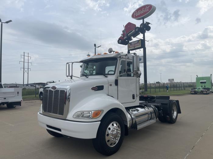 2019 Peterbilt 337-1