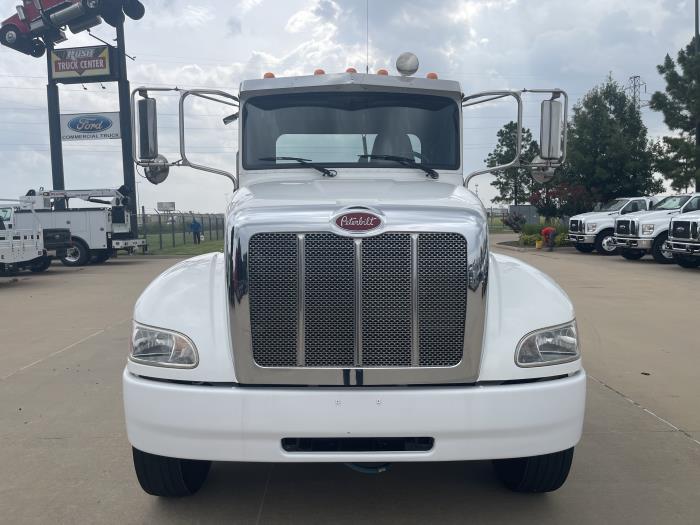 2019 Peterbilt 337-2