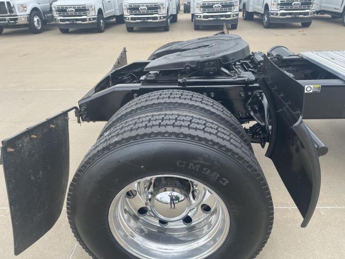 2019 Peterbilt 337-6