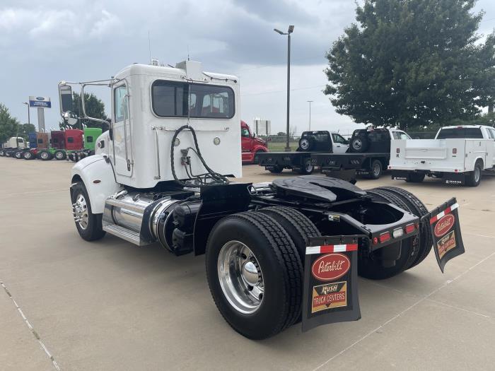 2019 Peterbilt 337-10