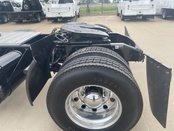 2019 Peterbilt 337-11