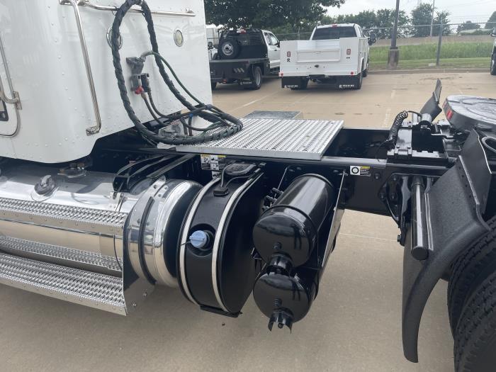 2019 Peterbilt 337-12