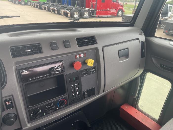 2019 Peterbilt 337-16