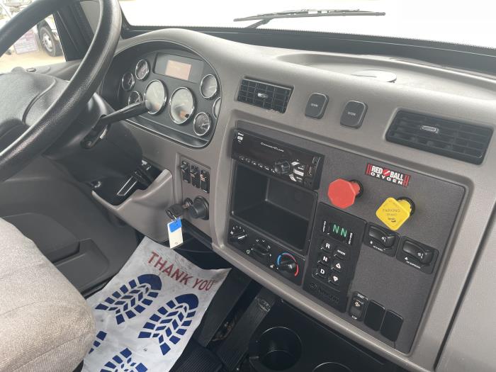 2019 Peterbilt 337-18
