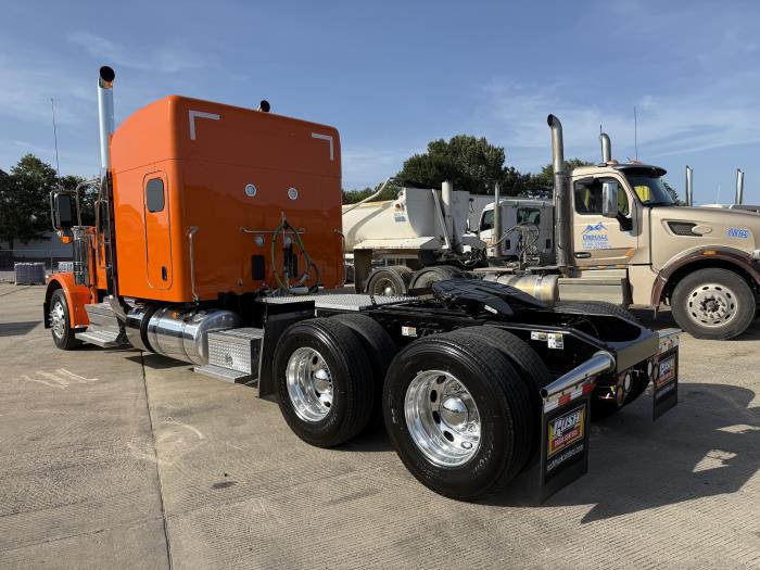 2026 Peterbilt 589-6