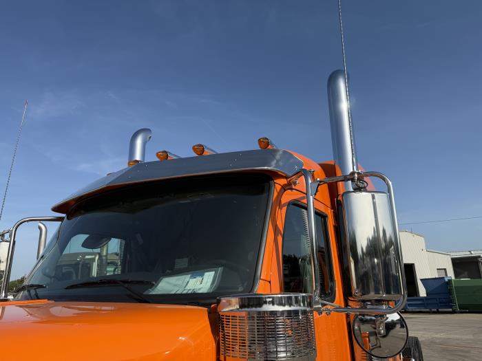 2026 Peterbilt 589-13