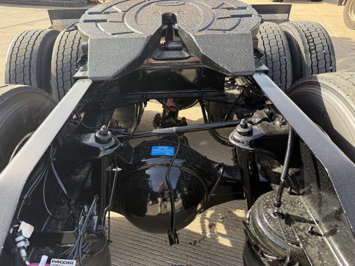 2026 Peterbilt 589-23