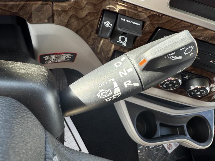 2026 Peterbilt 589-35