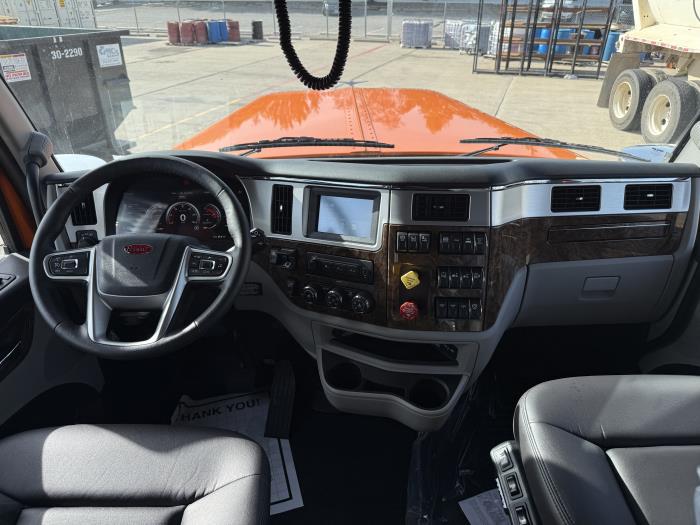 2026 Peterbilt 589-62