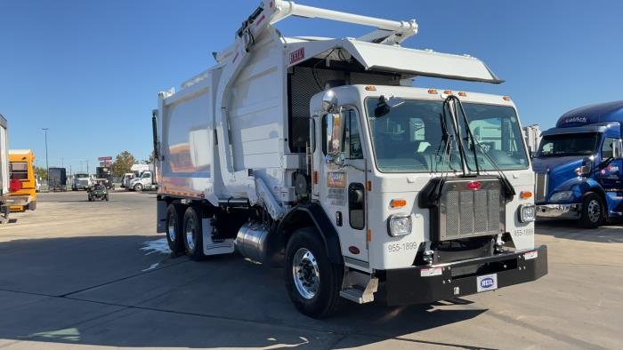 2025 Peterbilt 520-3