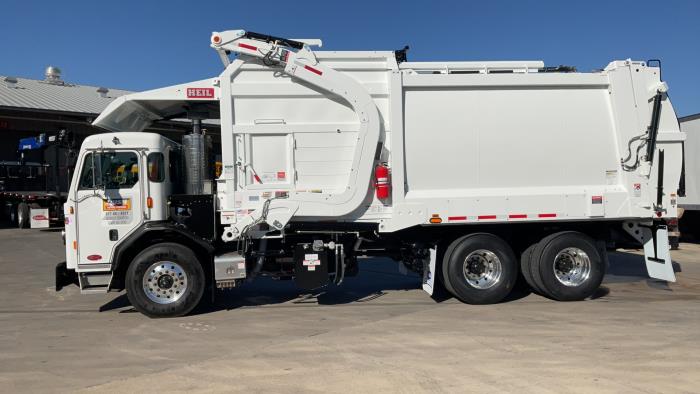 2025 Peterbilt 520-8