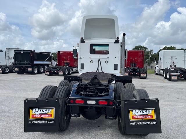 2020 Peterbilt 567-4