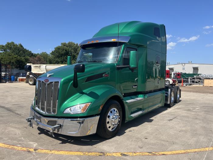 2023 Peterbilt 579-1