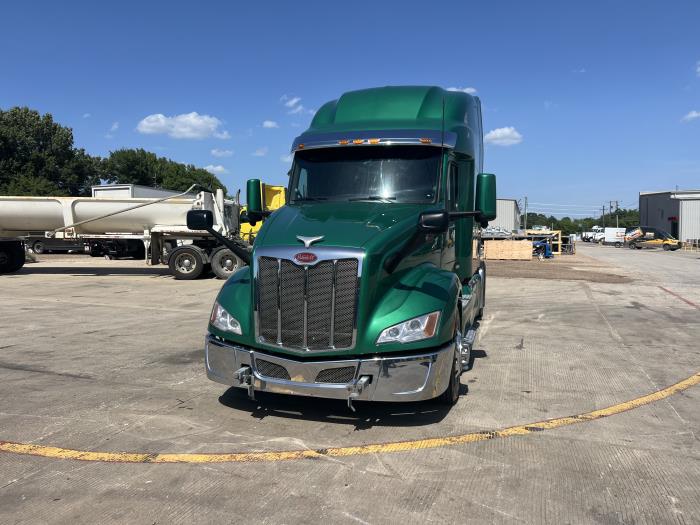 2023 Peterbilt 579-6