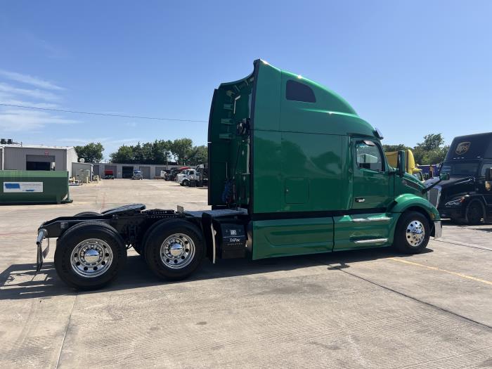 2023 Peterbilt 579-11