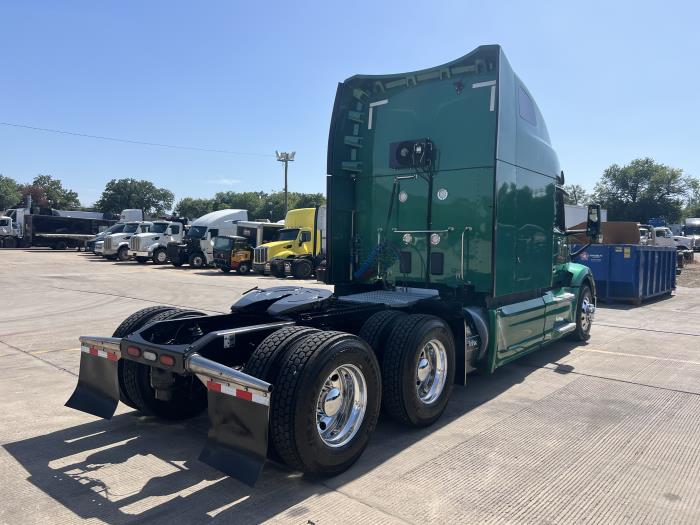 2023 Peterbilt 579-12