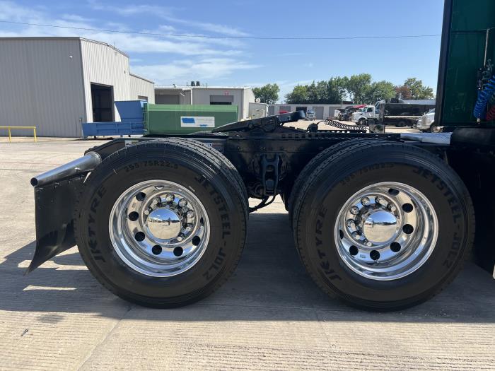 2023 Peterbilt 579-13