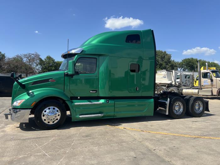 2023 Peterbilt 579-29