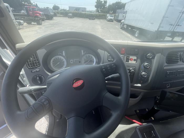 2025 Peterbilt 220-1