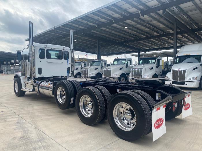 2026 Peterbilt 589-4