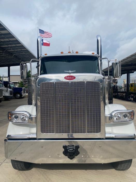 2026 Peterbilt 589-2