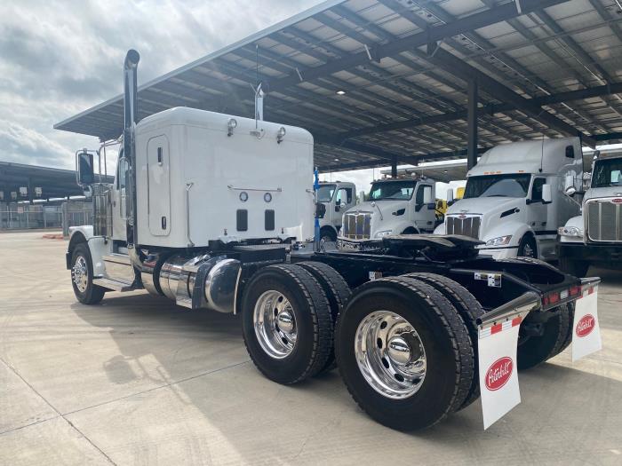 2026 Peterbilt 589-4