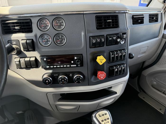 2020 Peterbilt 567-29