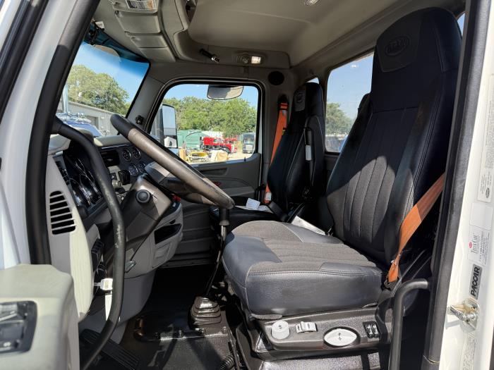 2020 Peterbilt 567-34