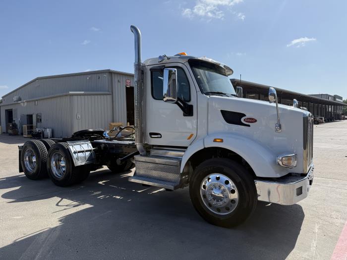 2020 Peterbilt 567-2